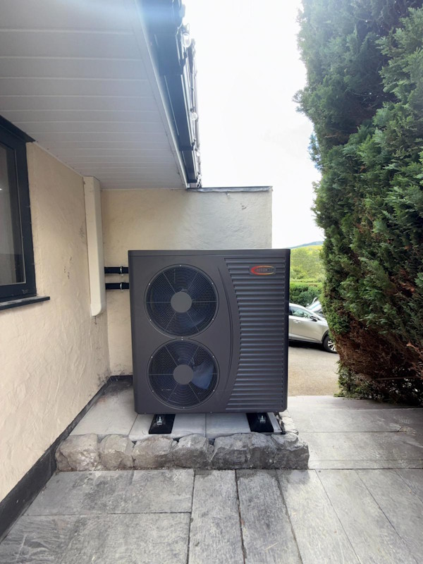 Airsource Heatpump installations by Acorn Plumbing